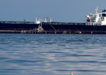 La carga de petróleo se ralentiza en los puertos venezolanos ante los aranceles estadounidenses y la cancelación de licencias