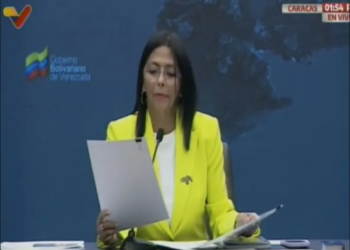 Delcy Rodríguez denuncia que la ExxonMobil “realiza lobby contra las licencias petroleras” en Venezuela