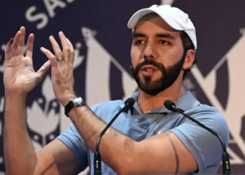 Bukele dice que nuevos deportados por EE.UU. a El Salvador son «asesinos» y «delincuentes»