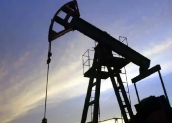 Reuters: El petróleo subirá por tercera semana consecutiva por la presión de Venezuela e Irán