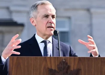 Canadá impondrá aranceles del 25 % a vehículos estadounidenses en respuesta a medidas de Trump