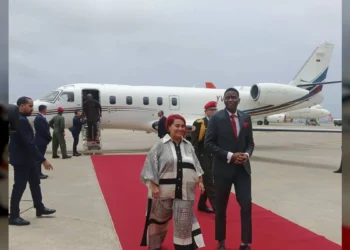 El primer ministro de Granada llega a Venezuela para fortalecer relación bilateral