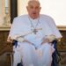 El papa Francisco reaparece ante los fieles en la plaza de San Pedro