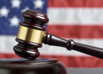 Corte Suprema de EEUU avala despidos masivos ordenados por la Administración Trump