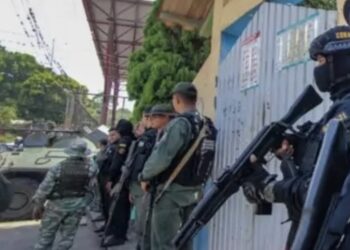 Células del Tren de Aragua que operan en otros países reciben órdenes y envían dinero a Venezuela, revela informe de Transparencia en el exilio