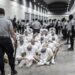 HRW denuncia «desaparición forzada» de venezolanos deportados a El Salvador