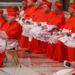 Al menos 60 purpurados participaron en primera congregación de cardenales tras muerte del papa