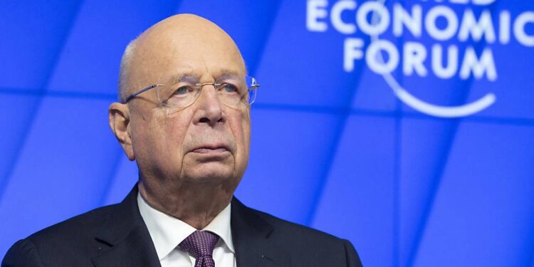 Klaus Schwab se retira como presidente del Foro Económico Mundial tras más de 50 años al frente