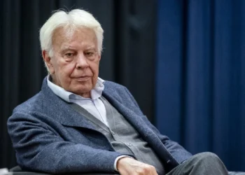 Felipe González reveló que buscó mediación del papa Francisco en la crisis venezolana