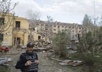 Rusia responde a la propuesta de tregua de Zelenski con el mayor ataque a Kiev en meses