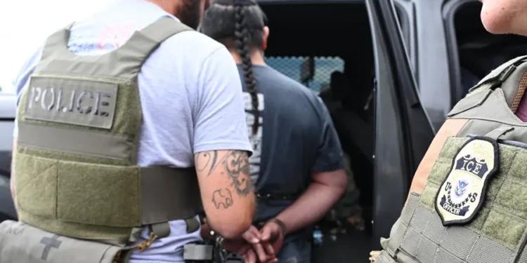 Sheinbaum reporta la detención de cinco mexicanos en redadas migratorias en Colorado, EEUU