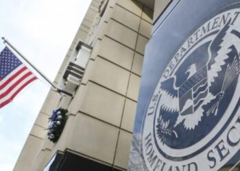 Gobierno de Trump revoca estatus legal de migrantes que ingresaron a EEUU a través de aplicación CBP One