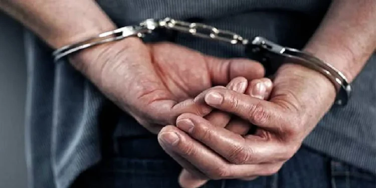 Adolescente es detenido por presunto abuso contra tres primas: su abuela lo denunció