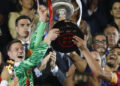 El Barcelona vence 3-2 al Real Madrid y alza la Copa del Rey