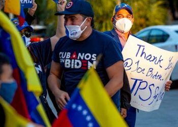 Juez federal rechaza nuevamente a Trump en caso de TPS para venezolanos, bloqueando deportaciones