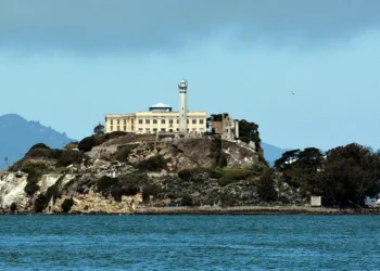 EE.UU. reabrirá la prisión de Alcatraz para encarcelar a “criminales despiadados”