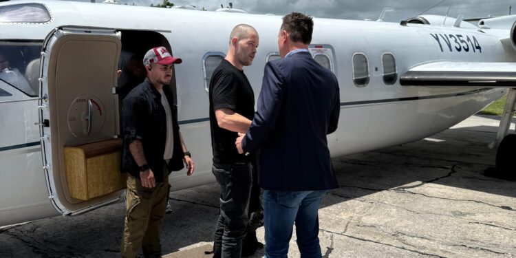 EEUU confirma liberación de Joe St. Clair detenido en Venezuela tras negociaciones entre Richard Grenell y representantes de Maduro