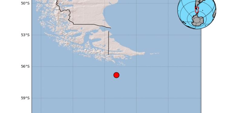 Sismo de 7,5 sacude la costa sur de Chile y Argentina, lanzan amenaza de tsunami