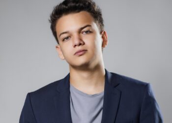 «El Influencer Oscar Andrés Hinojosa»: Estratega de marcas, educador digital y referente del marketing en América Latina