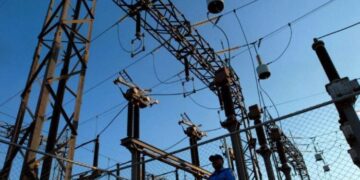 Régimen de Maduro extiende por dos semanas la reducción de la jornada laboral