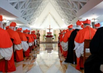 Los cardenales se reunirán dos veces el 5 de mayo antes del cónclave