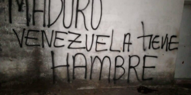 Paredes de distintos estados del país fueron  marcadas con el mensaje «Maduro es hambre»