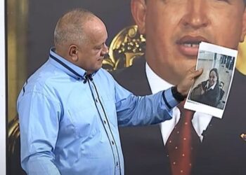 Diosdado Cabello aseguró que la madre de María Corina salió de Venezuela en vuelo a Colombia