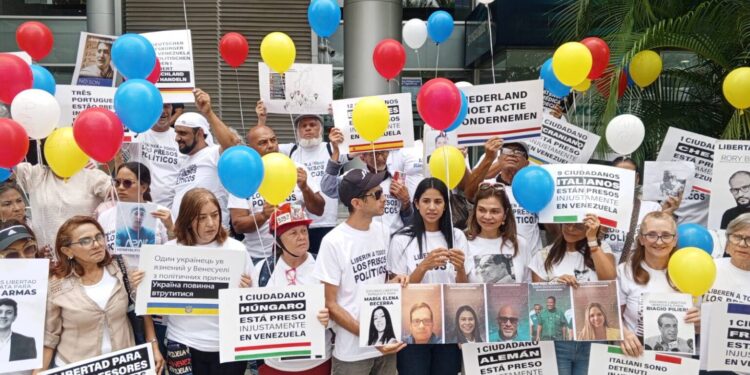 Familiares de Presos Políticos culminan Ruta Global por la Justicia en la sede de la UE en Caracas