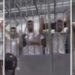Difunden imágenes del interior del CECOT donde están detenidos presuntos miembros del Tren de Aragua