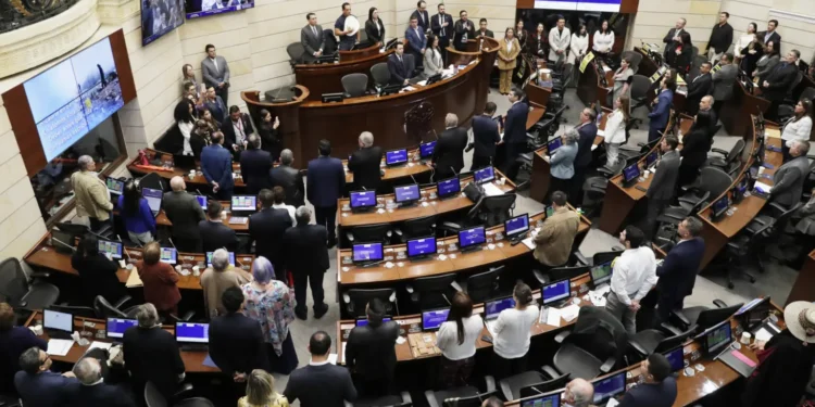 Senado de Colombia rechaza la consulta popular propuesta por Petro