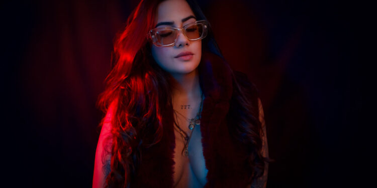 Anna Karina irrumpe en la escena musical con “Conmigo”