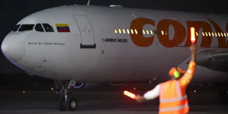 Llegan otros 195 venezolanos desde Honduras en nuevo vuelo de repatriación 