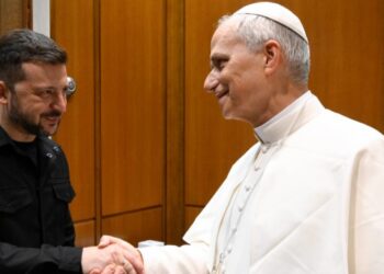 Papa León XIV se reunió con el presidente ucraniano Volodymyr Zelensky