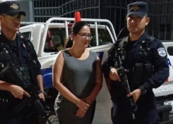 Gobierno de Nayib Bukele detuvo a la reconocida defensora de DDHH Ruth López