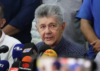 Ramos Allup aseguró que el régimen «donó diputados» y que los beneficiados «obedecen» y «aplauden»