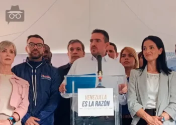 Oposición venezolana anuncia que ha cargado 16.500 testigos al sistema del CNE para regionales
