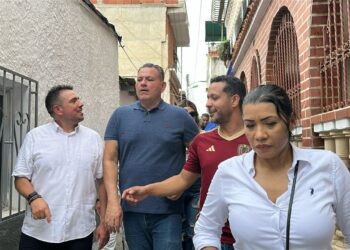 Gran Caminata en Maiquetía impulsa la candidatura de César Alonso a la gobernación de La Guaira