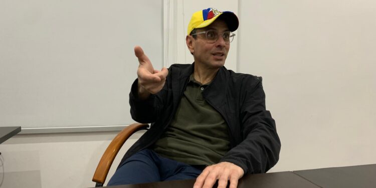 Capriles: “Hay que promover espacios de negociación para liberar a los presos políticos”