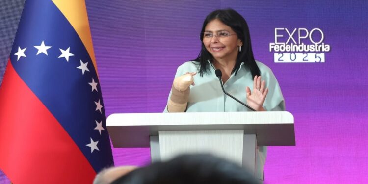 Delcy Rodríguez: Venezuela no reconoce jurisdicción extranjera que quitó licencias a petroleras que operan en el país