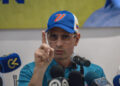 Henrique Capriles llama a los venezolanos a votar pese a haber sido «robados» en las presidenciales