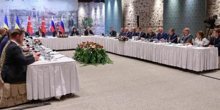 Rusia y Ucrania acuerdan intercambio de 1.000 prisioneros tras primeras negociaciones