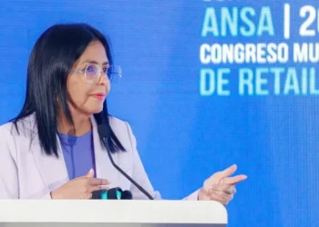 Delcy Rodríguez sobre atentado contra Miguel Uribe: “Algo así no puede ocurrir en Venezuela”