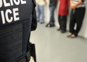 Estados Unidos considera ampliar el veto migratorio a otros 36 países