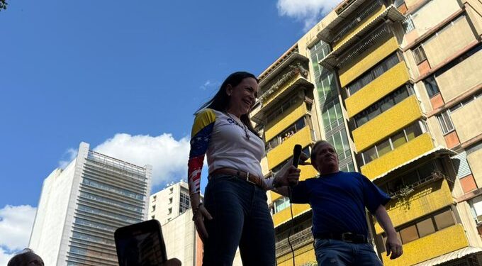 Machado pide a Trump intensificar sanciones y frenar redes ilícitas del régimen de Maduro