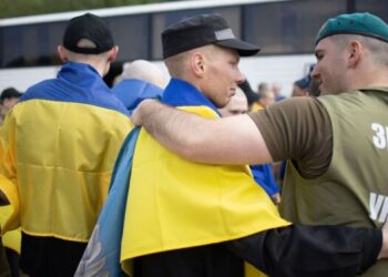 Rusia y Ucrania canjean primer grupo de prisioneros de guerra menores de 25 años