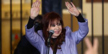Cristina Kirchner anunció que el 18 de junio se entregará a la Justicia para ser detenida