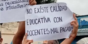 Ministerio de Educación ha despedido a 40.000 docentes durante este año escolar