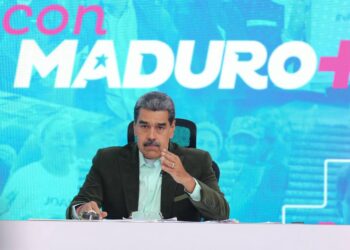 Maduro dice que Venezuela está lista para reactivar vuelos con República Dominicana