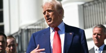 Donald Trump afirma que respalda un «cambio de régimen» en Irán
