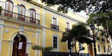 Régimen acusa al presidente de Guyana de liderar mafia del oro y saqueo petrolero